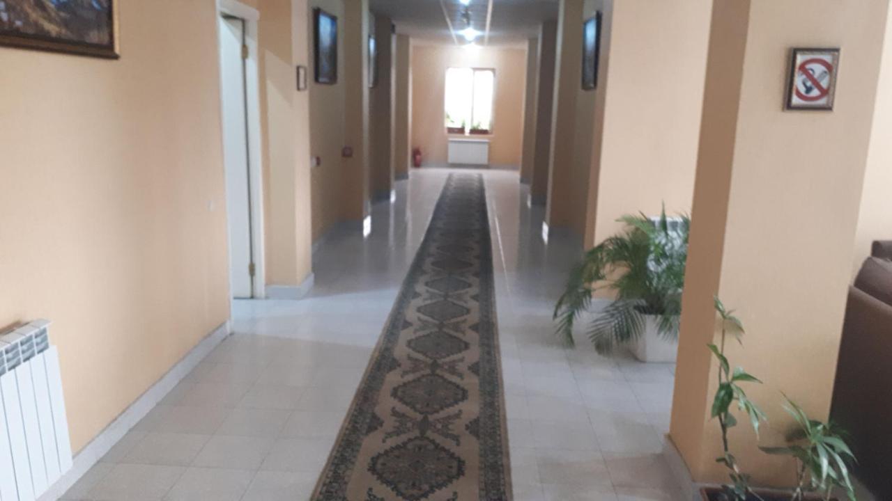 Azpetrol Hotel Gazax Qazax Екстер'єр фото